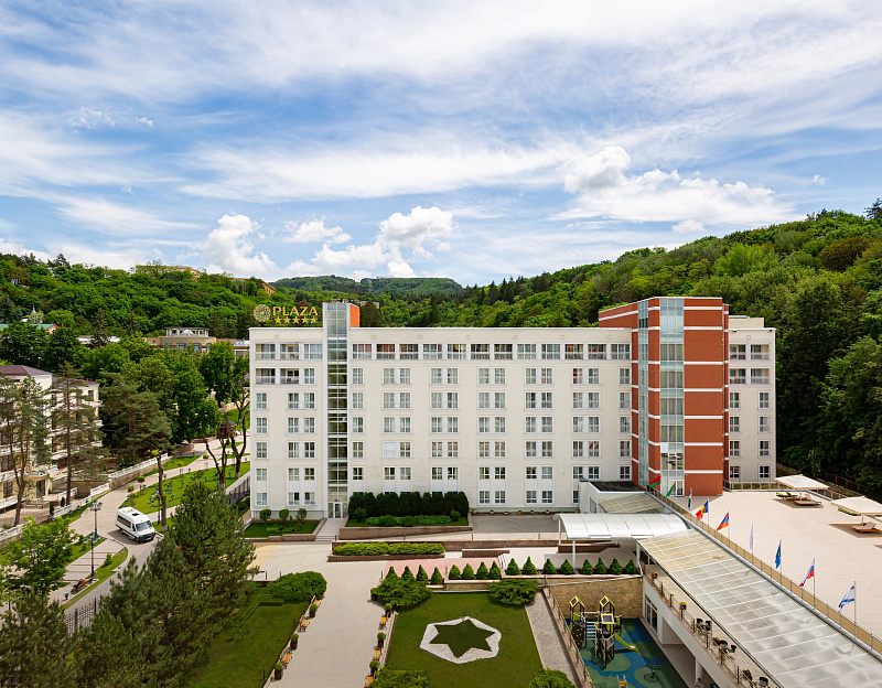 Санаторий «Плаза» г. Кисловодск. Территория